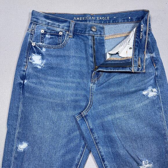 American Eagle Jeans Women 4 The Mom‎ High Rise Cropped Jeans Distressed Raw Hem - Picture 6 of 11